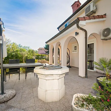 Mihaela-2 By Interhome Lejlighed Matulji